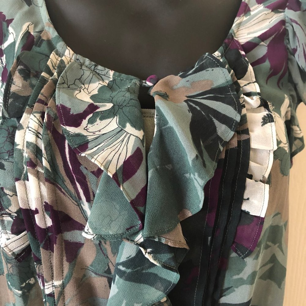 Express Floral Top with Ruffle - Picture 3 of 6